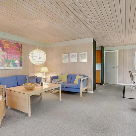 別荘 Three-bedroom In