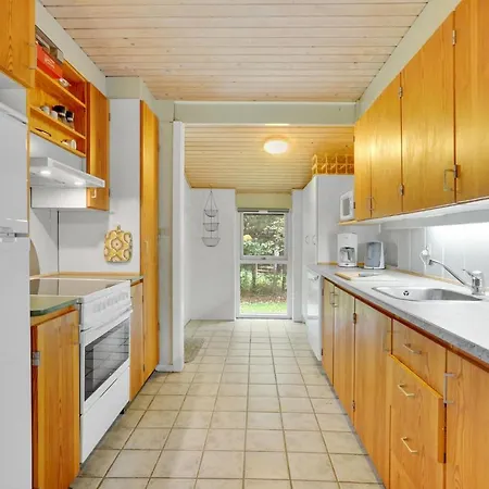 Three-bedroom In Holiday home Glesborg