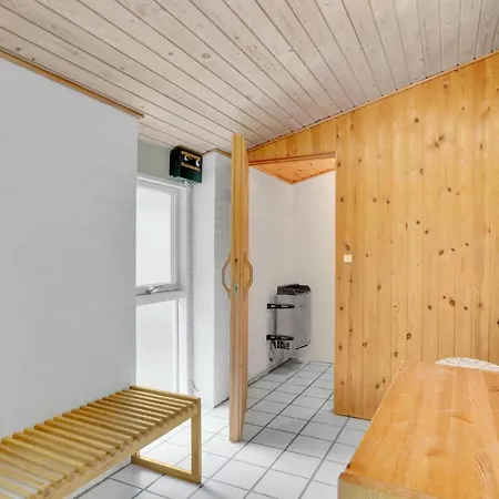 Holiday home Three-bedroom In Glesborg