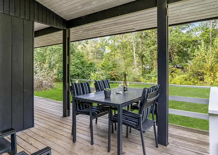 Three-bedroom In * Glesborg