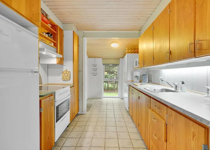 Three-bedroom In 別荘 Glesborg