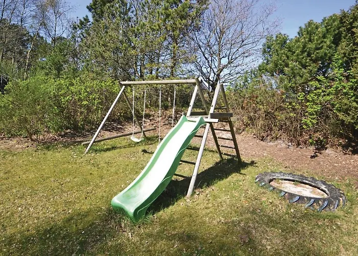 Three-bedroom In Glesborg